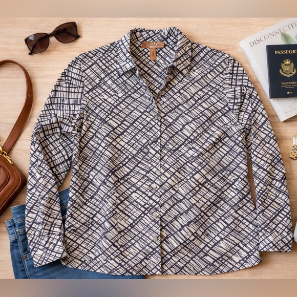 Chico's Tops - Chico’s Wrinkle-Resistant Black White Abstract Button-Front Shirt | Size 3 (XL)